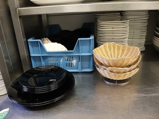 Grote partij servies - afbeelding 4 van  9