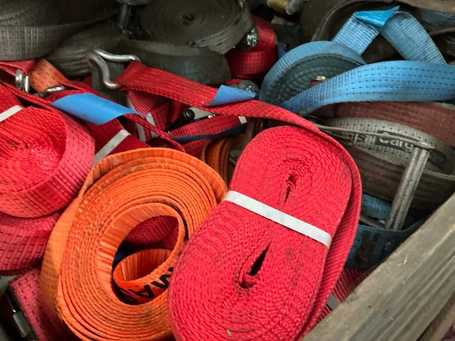 Grote partij spanriemen - afbeelding 2 van  4
