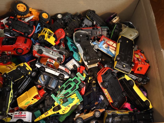 Grote partij speelgoedwagentjes - afbeelding 3 van  4