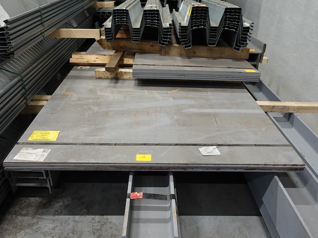 Grote partij stalen platen - afbeelding 1 van  5