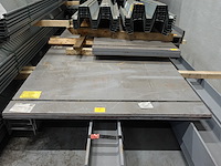 Grote partij stalen platen