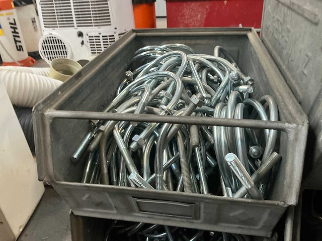 Grote partij stalen schroefkoppelingen - afbeelding 15 van  17