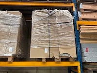 Grote partij statieven voor handontsmettingsproduct - afbeelding 2 van  2