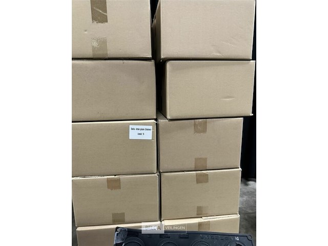 Grote partij stellaglazen op voet - afbeelding 2 van  5