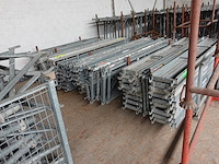 Grote partij stellingsonderdelen - afbeelding 3 van  21