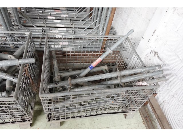 Grote partij stellingsonderdelen - afbeelding 11 van  21