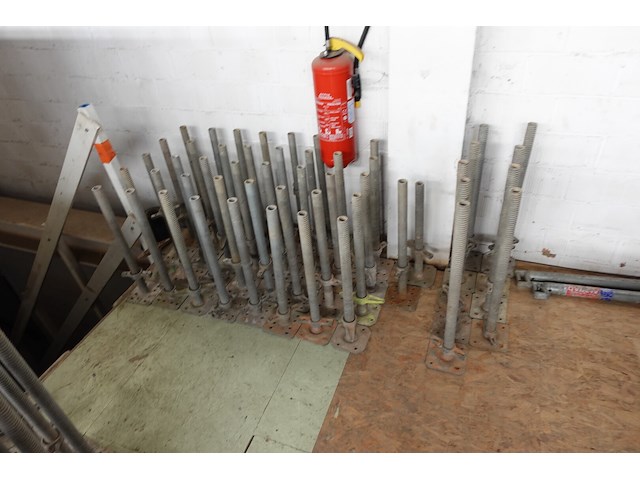 Grote partij stellingsonderdelen - afbeelding 14 van  21