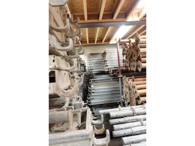 Grote partij stellingsonderdelen - afbeelding 16 van  21