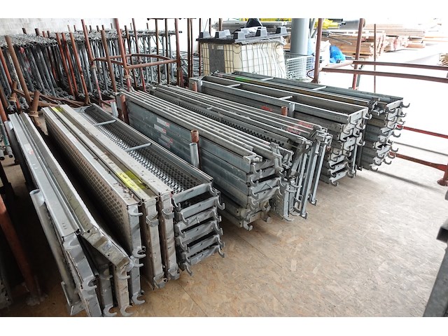 Grote partij stellingsonderdelen - afbeelding 21 van  21