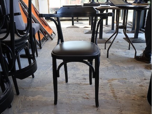 Grote partij stoelen (x20) - afbeelding 2 van  4