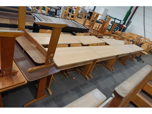 Grote partij tafels - afbeelding 1 van  8