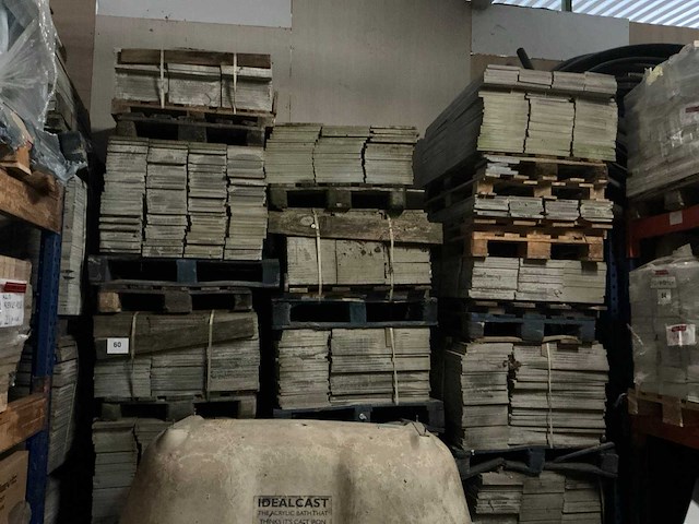 Grote partij tegels - afbeelding 1 van  8