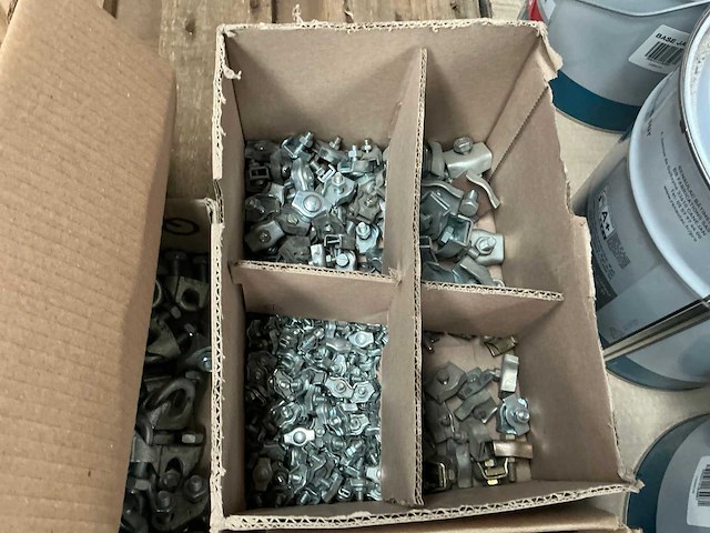 Grote partij trekankers en bevestigingsmaterialen - afbeelding 2 van  11