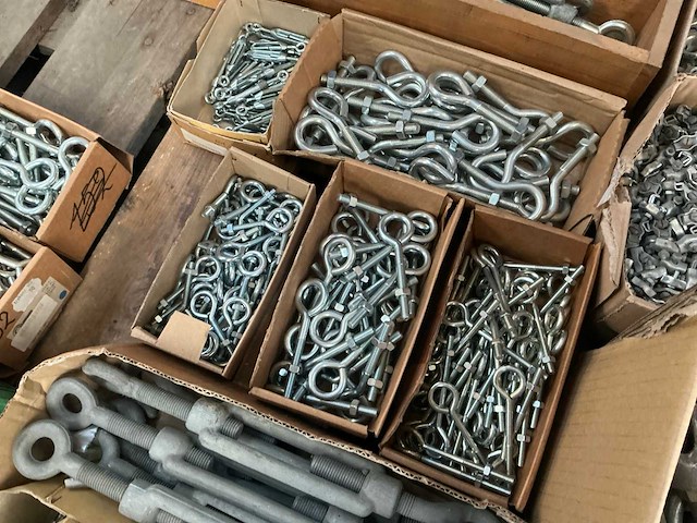 Grote partij trekankers en bevestigingsmaterialen - afbeelding 5 van  10