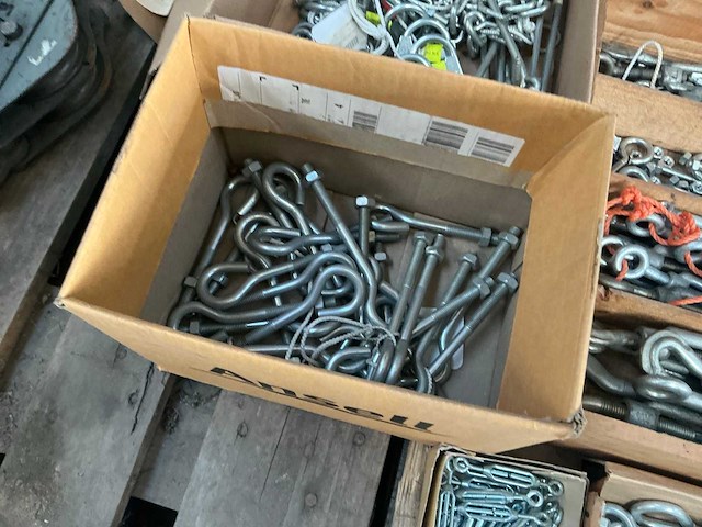 Grote partij trekankers en bevestigingsmaterialen - afbeelding 7 van  10