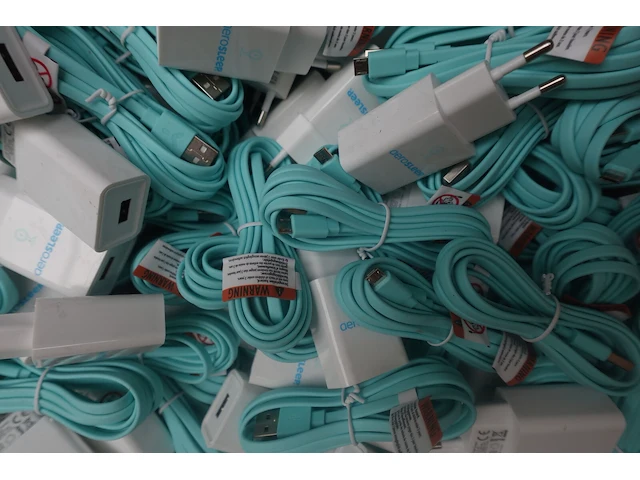 Grote partij usb lader met kabel - afbeelding 2 van  2