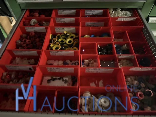 Grote partij vacuümcomponenten en zuignappen - afbeelding 13 van  186
