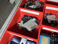 Grote partij vacuümcomponenten en zuignappen - afbeelding 71 van  186