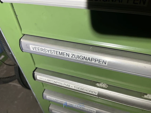 Grote partij vacuümcomponenten en zuignappen - afbeelding 182 van  186