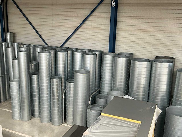 Grote partij ventilatiekanalen - afbeelding 6 van  8