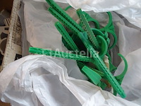 Grote partij verschillende bevestigingsmiddelen (zie foto's) - afbeelding 4 van  16