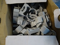 Grote partij verschillende bevestigingsmiddelen (zie foto's) - afbeelding 9 van  16