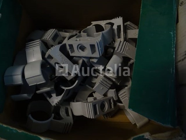 Grote partij verschillende bevestigingsmiddelen (zie foto's) - afbeelding 11 van  16