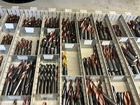 Grote partij volhardmetalen boren met inwendige koeling - afbeelding 16 van  28