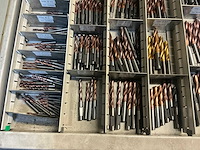 Grote partij volhardmetalen boren met inwendige koeling - afbeelding 21 van  28