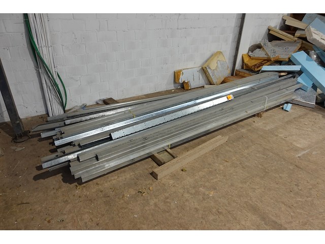 Grote partij wandprofielen - afbeelding 1 van  3