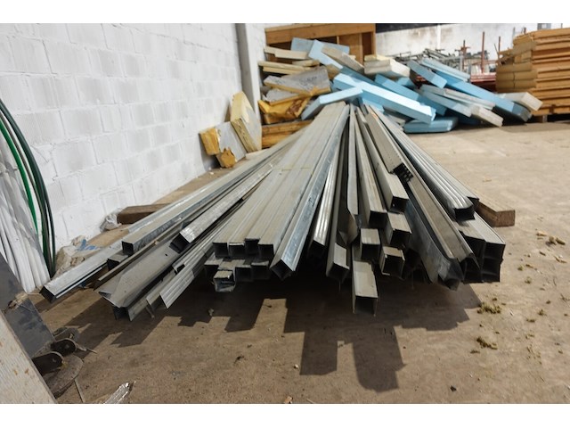 Grote partij wandprofielen - afbeelding 2 van  3