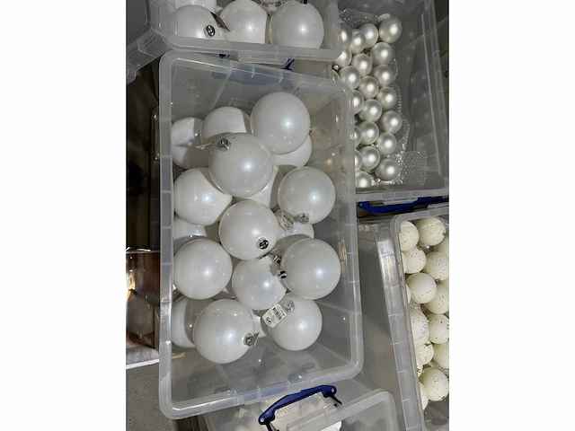 Grote partij witte kerst- en winterdecoratie, diverse soorten - afbeelding 13 van  26