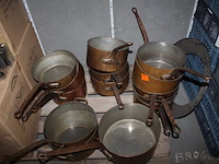 Grote partij zware koperen potten