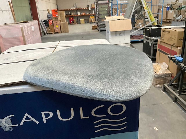 Grote pvc stapelbakken met inhoud (8x) - afbeelding 4 van  13