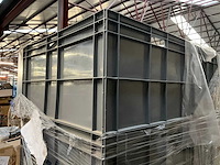 Grote pvc stapelbakken met inhoud (8x) - afbeelding 8 van  13