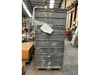 Grote pvc stapelbakken met inhoud (8x) - afbeelding 9 van  13