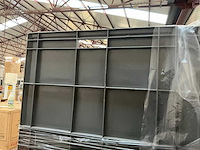 Grote pvc stapelbakken met inhoud (8x) - afbeelding 10 van  13