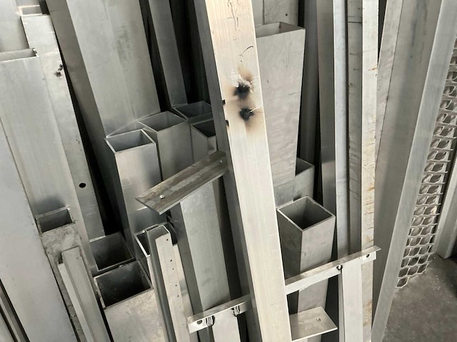 Grote restpartij aluminium - afbeelding 11 van  34