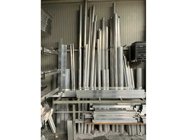 Grote restpartij aluminium - afbeelding 14 van  34