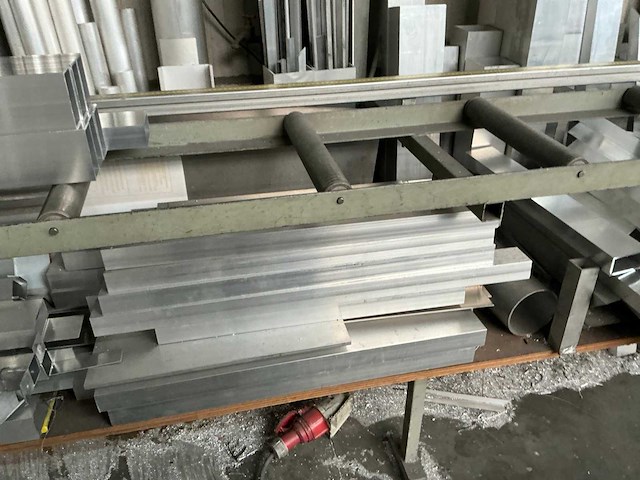 Grote restpartij aluminium - afbeelding 16 van  34