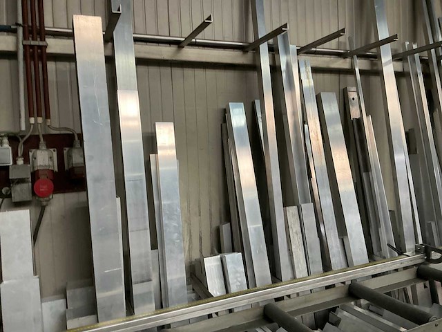 Grote restpartij aluminium - afbeelding 18 van  34