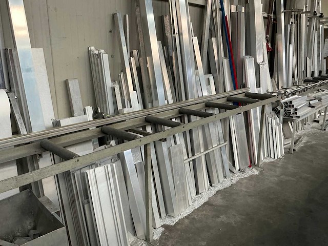 Grote restpartij aluminium - afbeelding 19 van  34