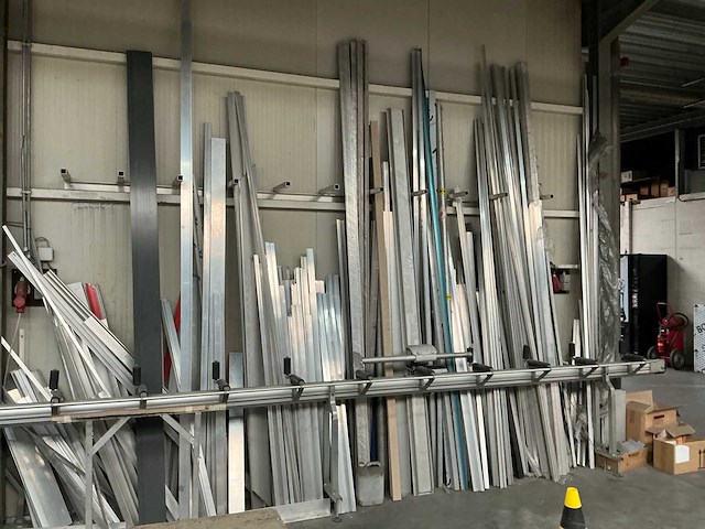 Grote restpartij aluminium - afbeelding 26 van  34