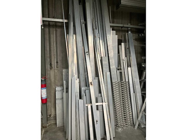 Grote restpartij aluminium - afbeelding 30 van  34