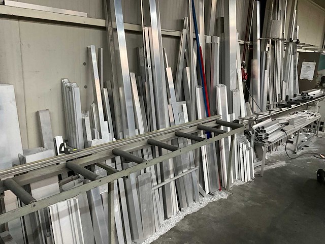 Grote restpartij aluminium - afbeelding 34 van  34