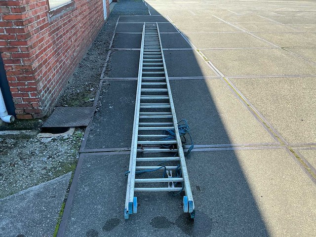 Grote schuif ladder - afbeelding 2 van  4
