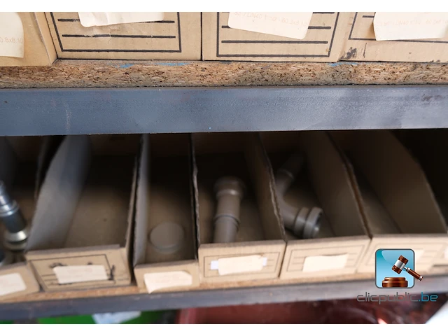Grote set koppelstukken met planken - afbeelding 29 van  45