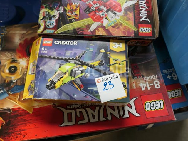 Grote set spellen, diverse lego-speelgoedjes - afbeelding 2 van  15