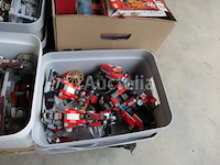 Grote set spellen, diverse lego-speelgoedjes - afbeelding 5 van  15