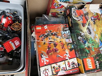Grote set spellen, diverse lego-speelgoedjes - afbeelding 6 van  15